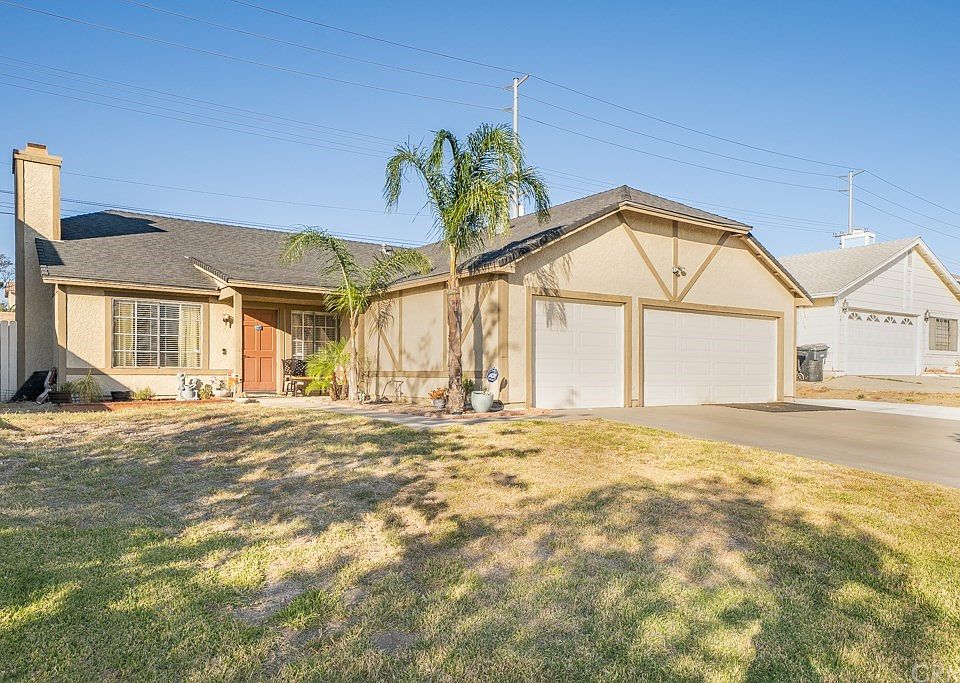 1st image of 15970 Mesa Dr