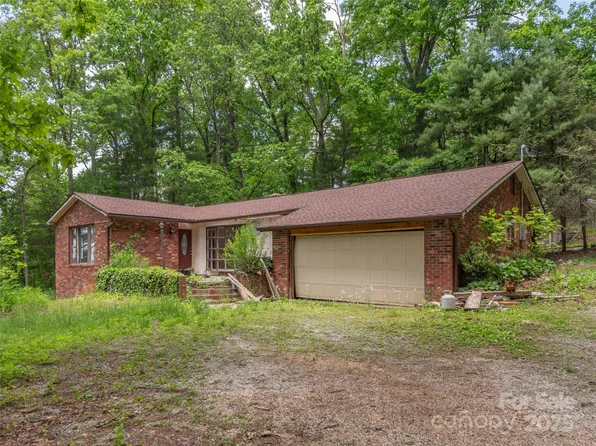 3 N Marley Dr, Flat Rock, NC 28731