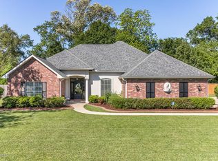1032 Bear Creek Cir, Breaux Bridge, LA 70517