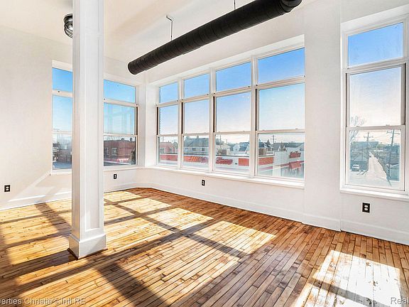 3rd image of 8820 Joseph Campau St APT 3