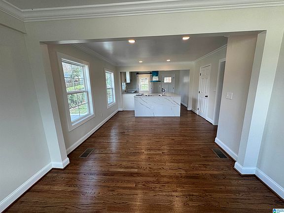 5th image of 1807 Mayfair Dr