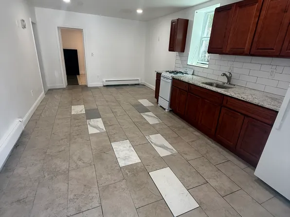 196 Murray Ave #2, Yonkers, NY 10704