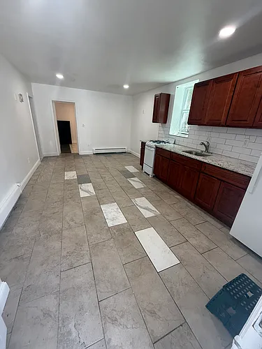 196 Murray Ave Photo 1