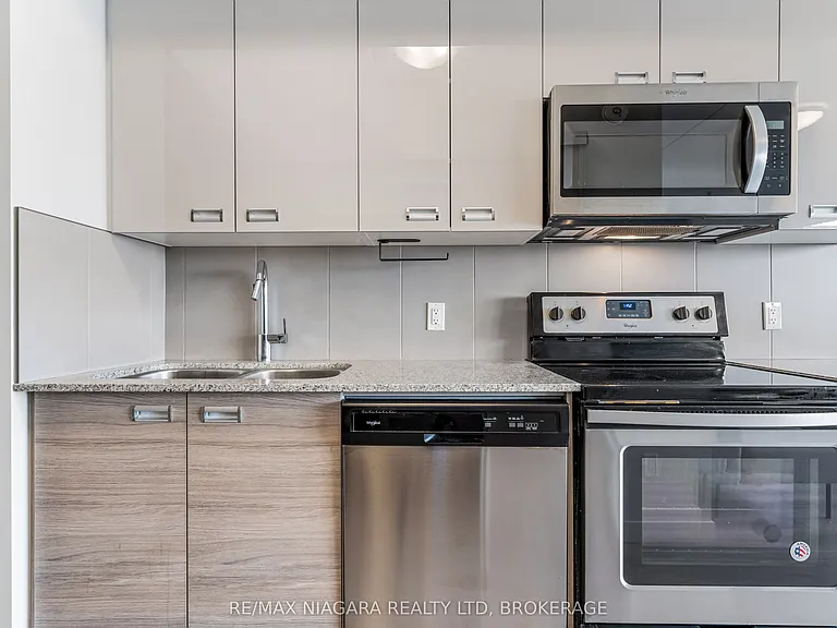 308 Lester St #401 — Photo 7