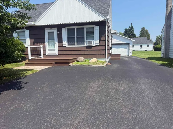 12 Linden St, Massena, NY 13662
