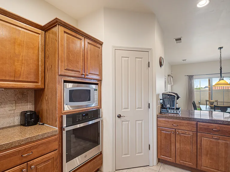 8860 Desert Fox Way NE — Photo 25