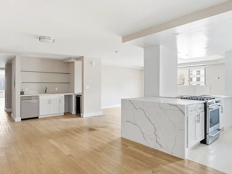 792 Columbus Ave #7P — Photo 4