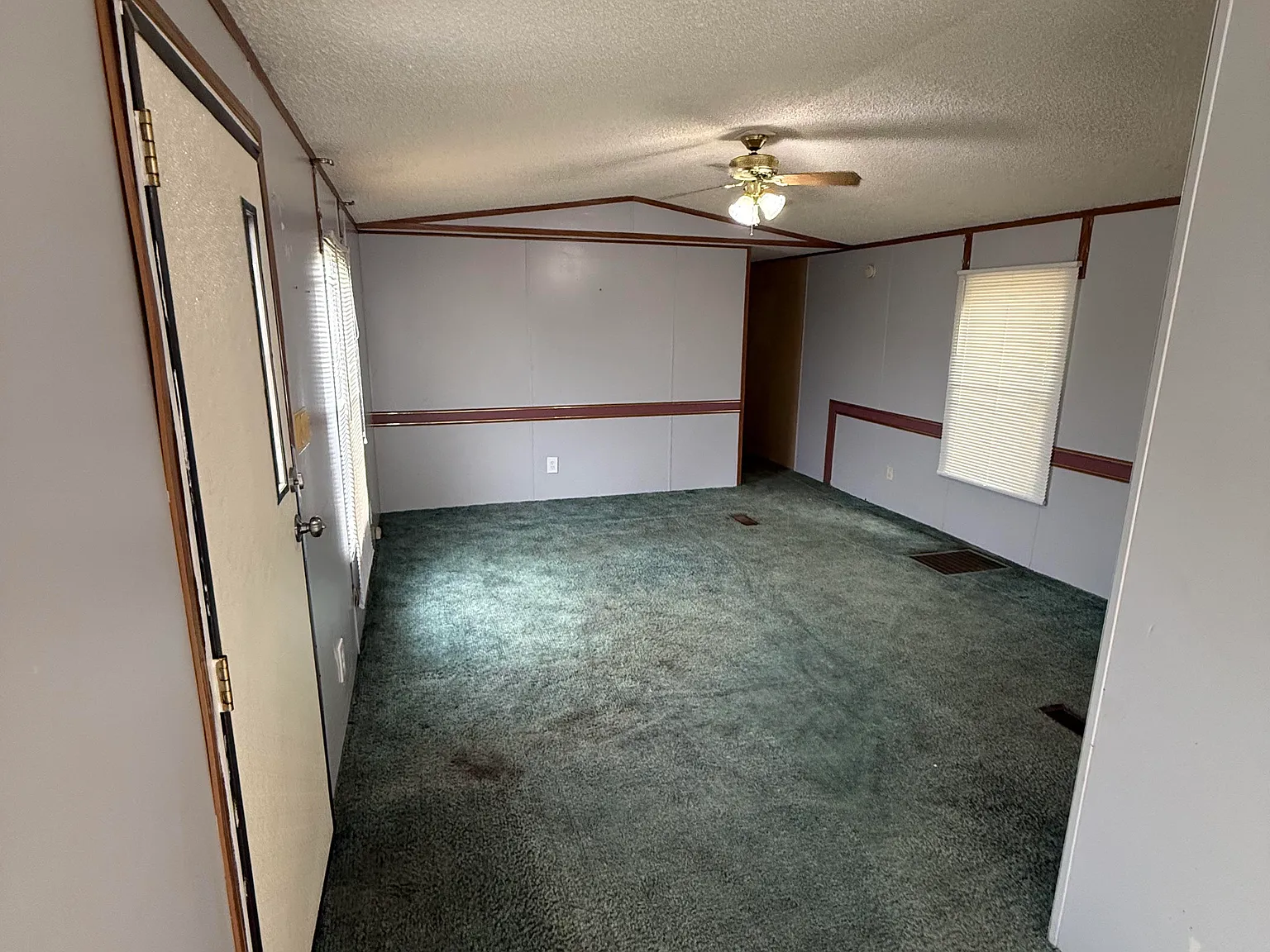 2 bed, $750 — Photo 2