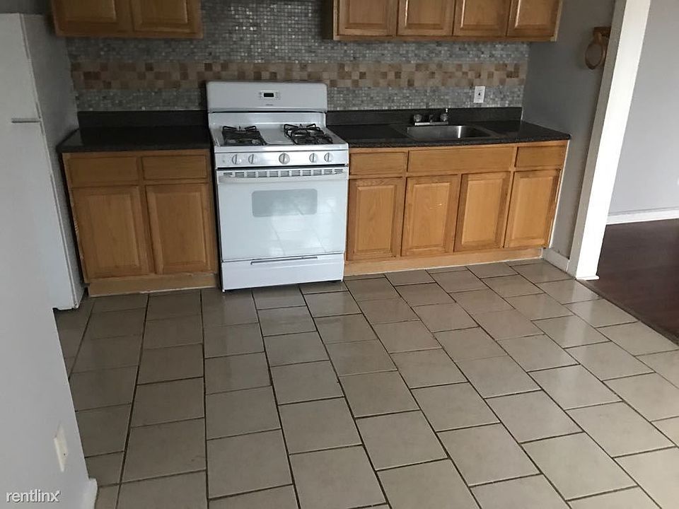 1st image of 217 Rosette St Fl 3