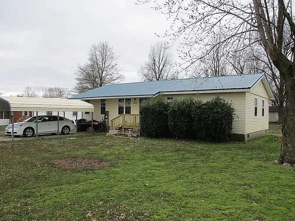 909 E Almar St, Malden, MO 63863