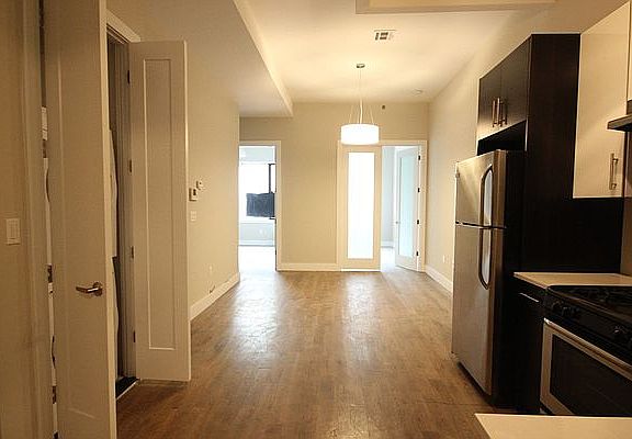4th image of 270 Jefferson St Ste 1