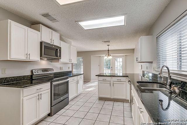 1st image of 2925 Cottonwood Dr