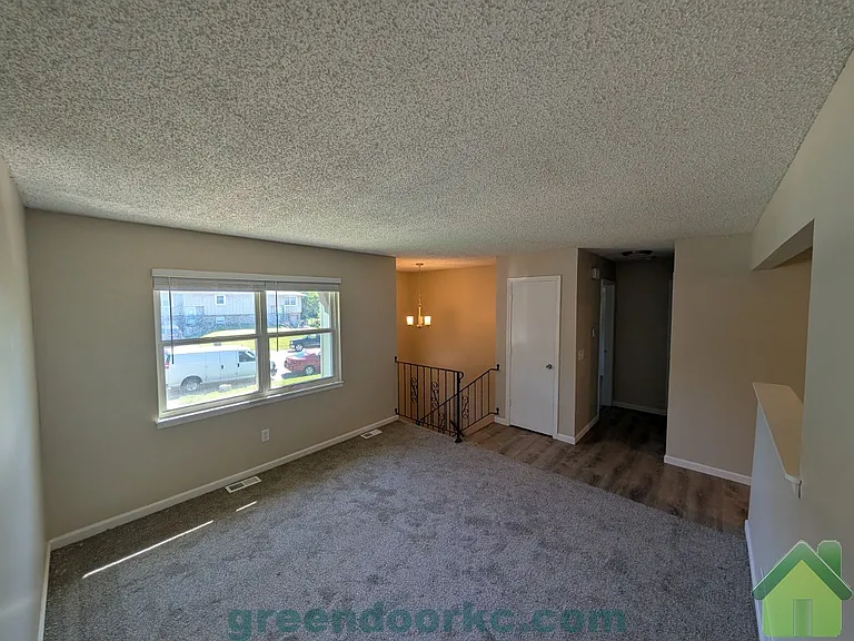 12221 S Sycamore St — Photo 3