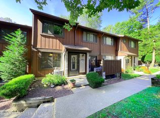 57 Stone Ln, Staten Island, NY 10314