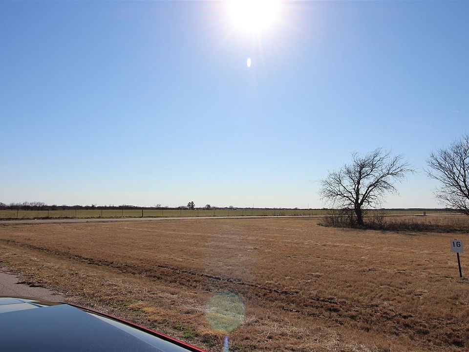 2nd image of 14602 SW Bishop Rd