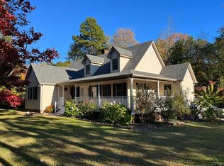 1107 Milnwood Rd, Farmville, VA 23901