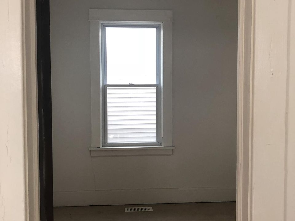 1st image of 2560 Bailey Ave #1