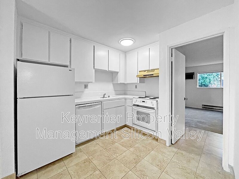 1st image of 889 Canfield Ct #2