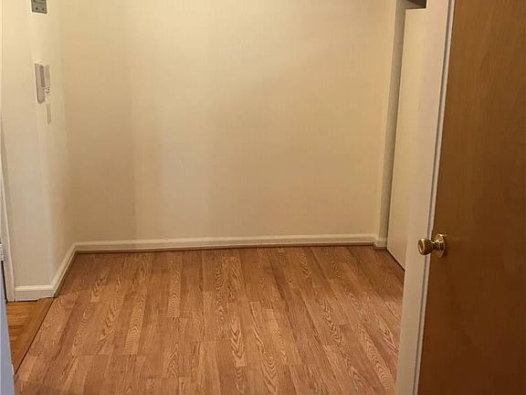 5th image of 257-06 Hillside Ave #1