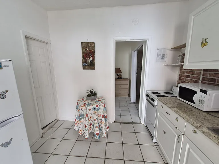 2921 SW 36th Ct #2CORAL-2 — Photo 3