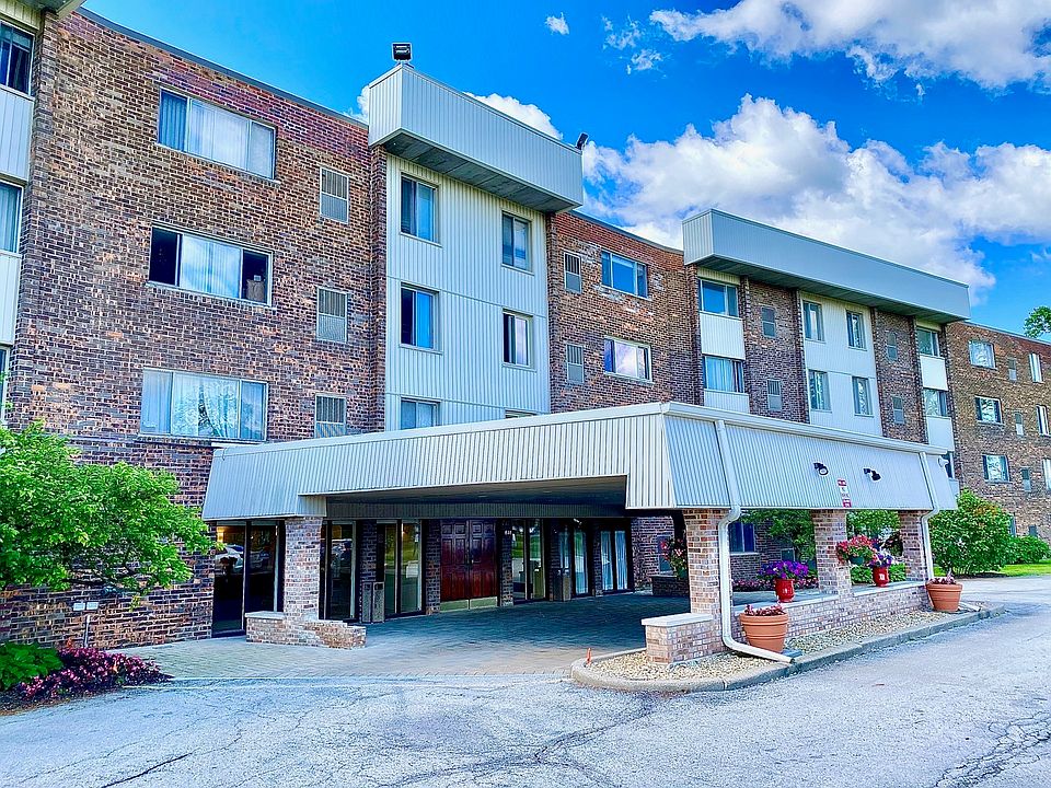 1st image of 841 N York St APT 422