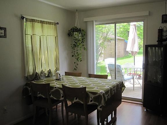 3rd image of 7222 Parma Park Blvd