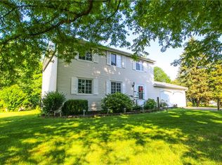 833 Independence Dr, Webster, NY 14580