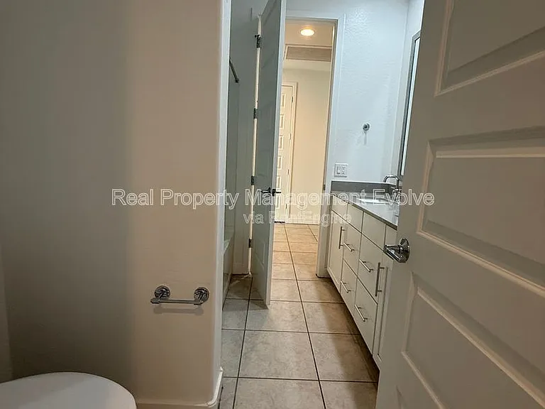 6324 W Warner St — Photo 19
