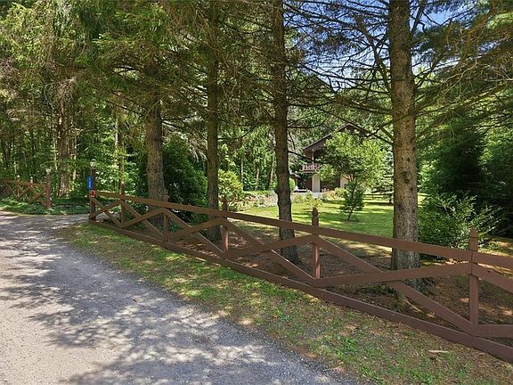 2nd image of 168 Bernies Dr
