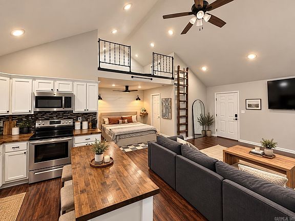 2nd image of 9 Horton Ln