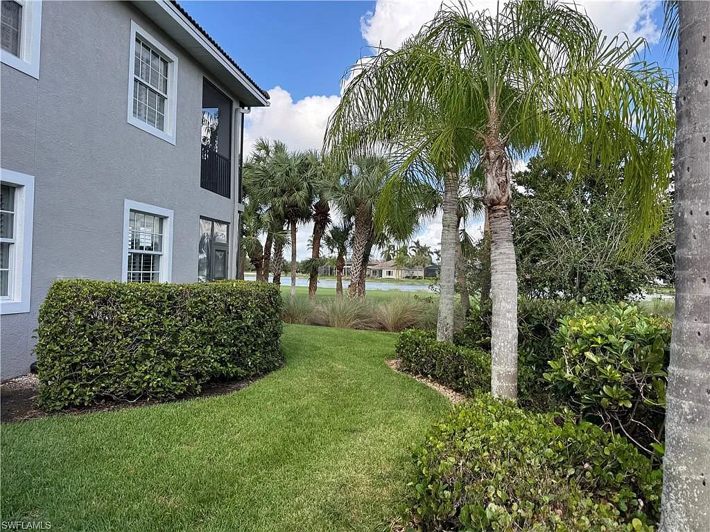 Miromar Lakes Beach And Golf Club — Photo 2
