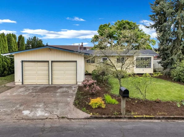 1904 E Laurel Dr, Newberg, OR 97132