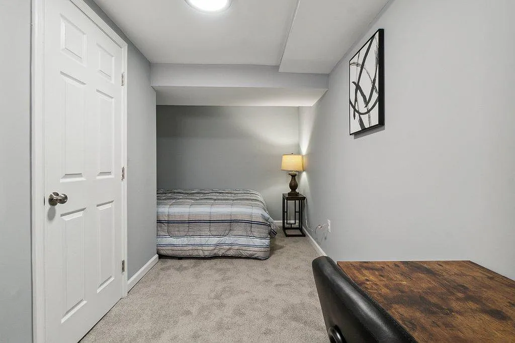 4 bed, 2.0 bath, 2040 sqft, $797 — Photo 2