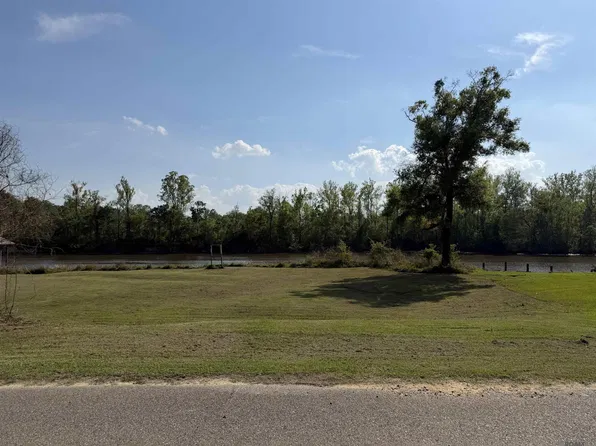 15781 Cypress Point Ln, French Settlement, LA 70733