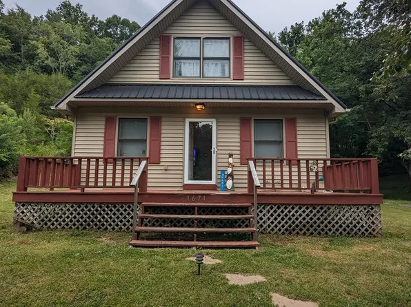 1671 Smith Grove Rd, Burkesville, KY 42717