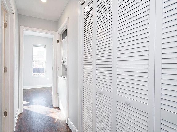 5th image of 1135 W Somerset St #11378223