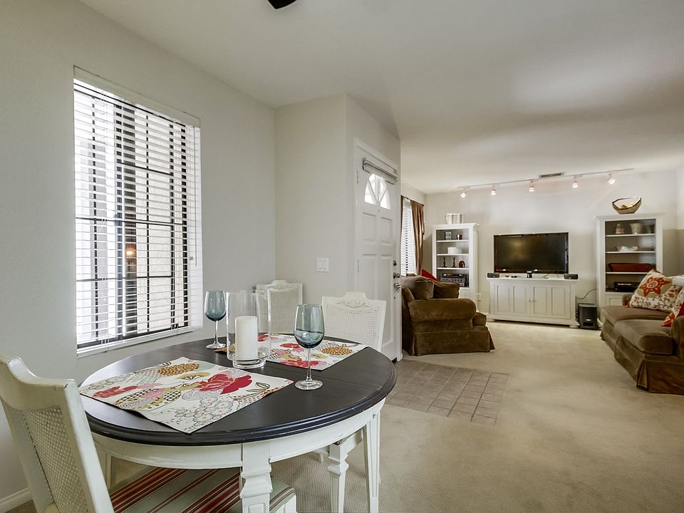 2nd image of 2828 Famosa Blvd Unit 106