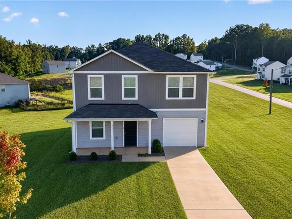 806 Fox Laurel Ct, Asheboro, NC 27203