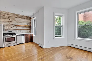 Rented by L Rose Realty (Brokerage)