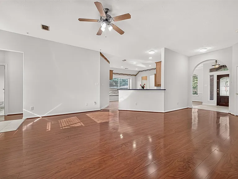 10802 Warner Hollow Ct — Photo 11