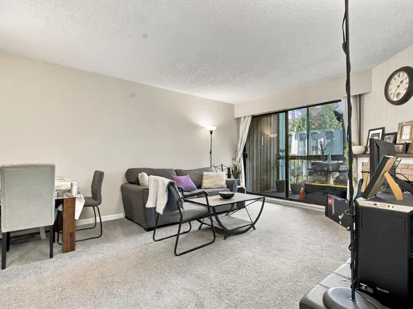 9202 Horne St #210, Burnaby, BC V3N 4K2
