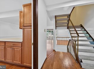 9250 Three Oaks Dr, Silver Spring, MD 20901