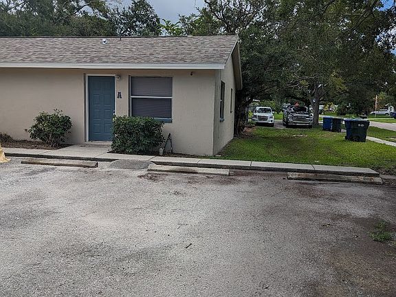 2nd image of 1821 Georgianna St APT A