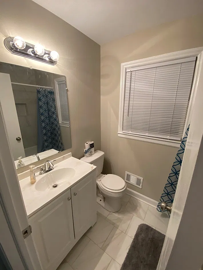 5 bed, 1600 sqft, $685 — Photo 2