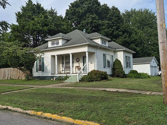 2nd image of 1107 N Main St