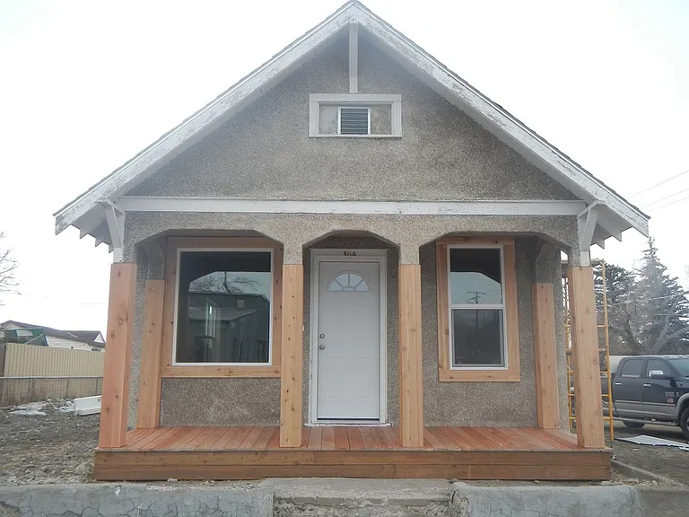 104 N K St — Photo 1