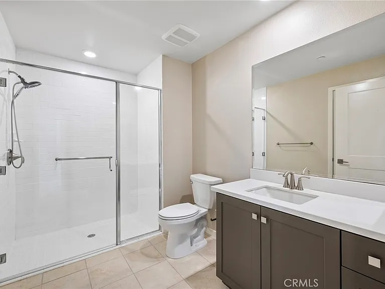 111 Bowery — Photo 15