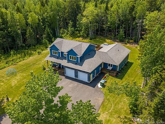 2nd image of 11 Amber Ridge Ct