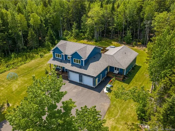 11 Amber Ridge Ct, Moncton, NB E1G 5R3
