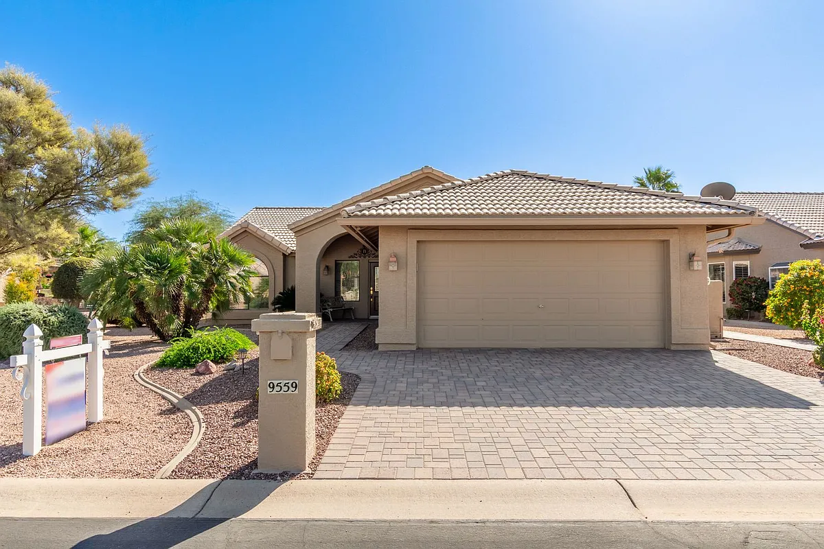 Building Photo - 9559 E Sunburst Dr